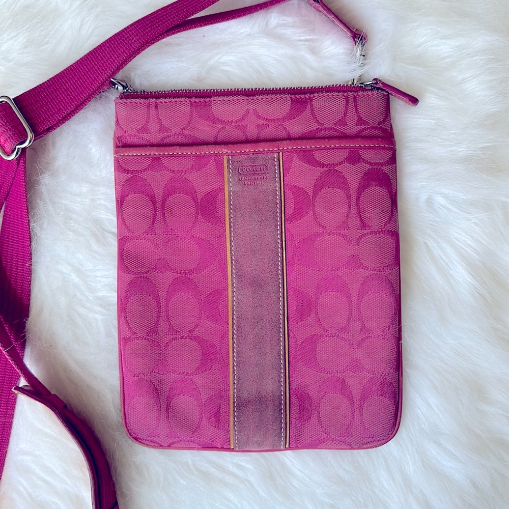 Coach, hot pink signature, Crossbody bag.